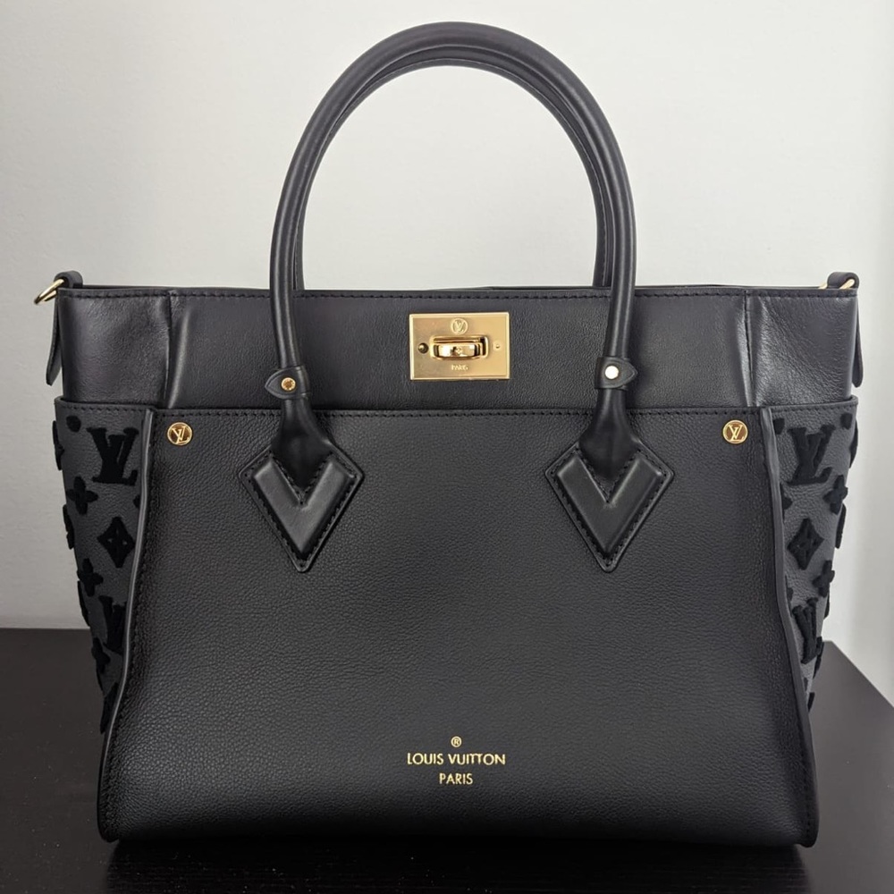 Brand new 100% authentic Louis Vuitton on my side mm